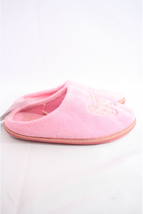 Кімнатні тапочки