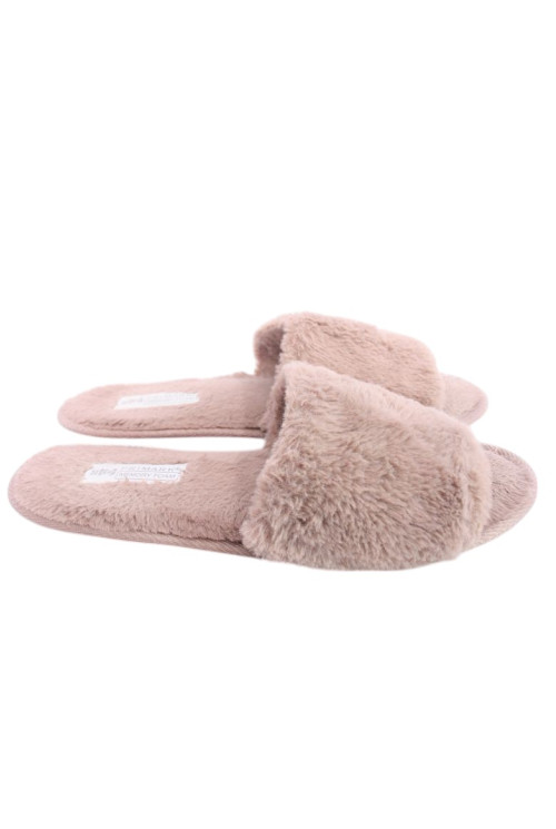 Кімнатні тапочки