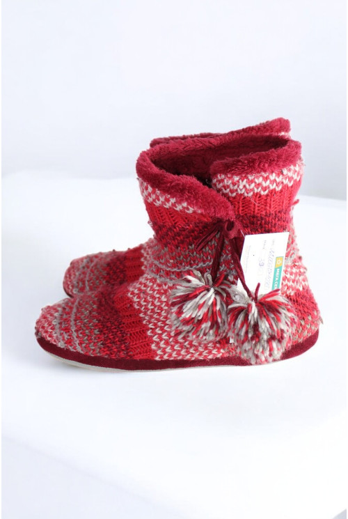 Кімнатні тапочки