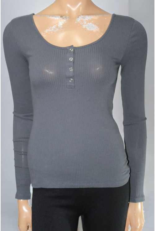 Футболка на довгий рукав